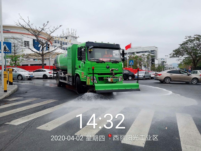 沖洗作業中-玉龍環保
