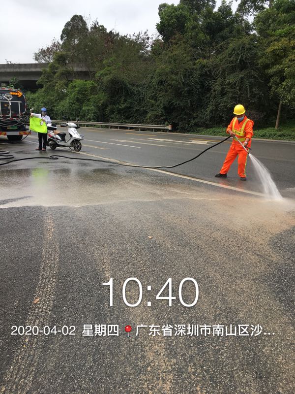 人工沖洗路面-玉龍環保