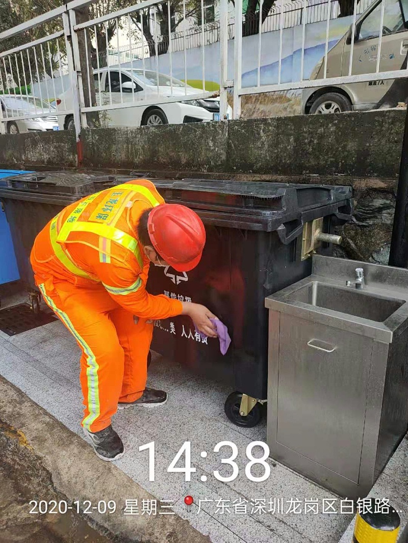 玉龍環保平湖項目現場作業