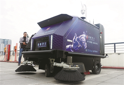AI功能攝像頭的掃地機器人-玉龍環保