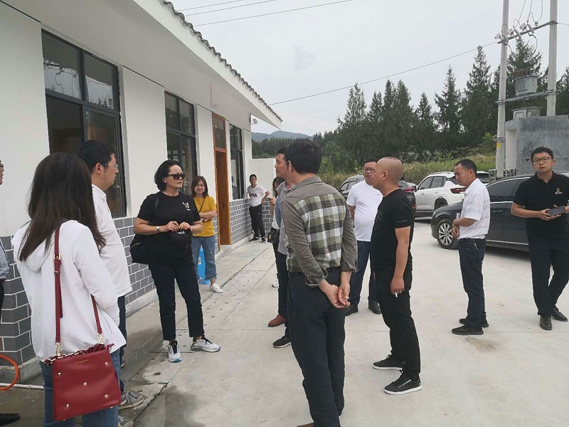1玉龍環(huán)保-考察組聽(tīng)取情況匯報